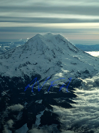 MT RAINIER FROM NORTHWEST