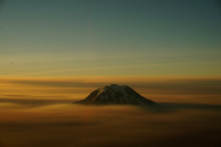 MT RAINIER MORNING CLOUD