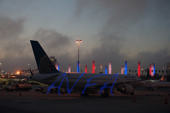UNITED 757 AT LAX Version 2